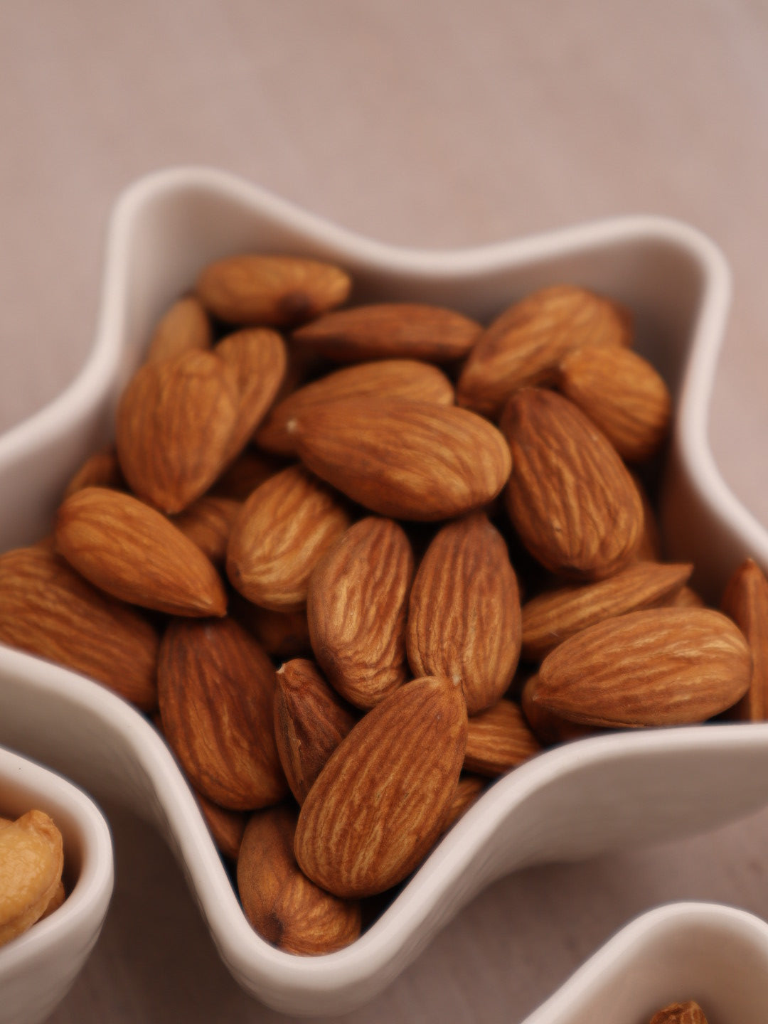 Almond Normal 500 Grams لوز نيء