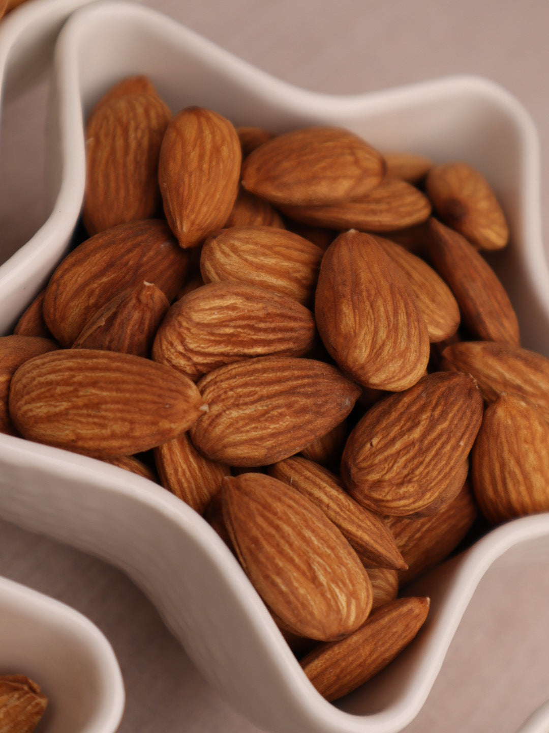 Almond Normal 500 Grams لوز نيء